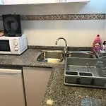 Central Modern 3Bdr, A/C, Wifi & Parking