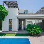 Lux Villa 31