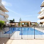 Wintowinrentals Pool, Sunny Side & Free Parking.