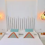 Beachfront Penthouse - Heated Jacuzzi, Bbq & Bikes