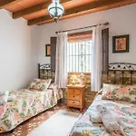 Casa Lola Sayalonga By Ruralidays