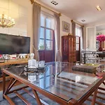 Amplio Y Elegante Con Diseno Vintage