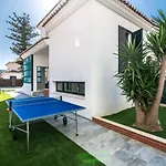 The Jungle Villa - 4Bdr Private Pool/Jacuzzi/Bbq