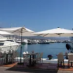 Puerto Banus Second Line, Luxury Apartement