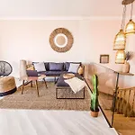 Oceanview Boutique House, 125 Sqm, Parking, Sunset Rooftop