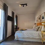 Bright Flat Next To Stadium Y La Fira