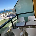 Torremolinos, Playa Del Bajondillo, Primera Linea