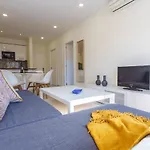 Malagasuite Cozy Apartment In Fuengirola