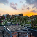 Incredible 2Br Penthouse With Urban Rooftop Garden