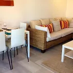 Vista Marina - 2 Bedrooms Sleeps 4