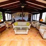 Villa With Infinity Pool Hot Tub