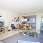 Astonishing View Modern Apartment