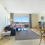 Astonishing View Modern Apartment