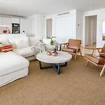 Lmr- Luxury Apartment, Private Pool, Stunning View, Families Only,