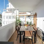 Rg - Elegant 2 Bedroom Apartment In Puerto B
