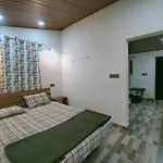 Silvershine Homestay