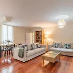 Akomodat En Apartamento En El Centro De Bilbao Con Parking