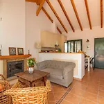 Rosas Cantares: Casa Maurus.