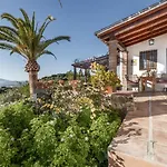 Casa Algarrobo