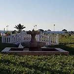 Casa Baja Preciosa Con Jardin Privado En Primera Linea Naturista!