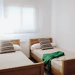 Hauzify I Apartaments Coral