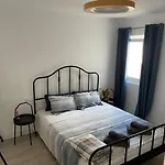 Sunny 3 Bed Beach Flat - Large Terrace With Sea View