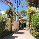 Villa Monterray, Royal Beach, Calahonda - Beach Front Villa