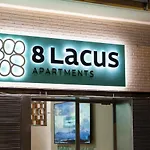 8 Lacus