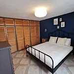 Cdz - Arteaga- Two Rooms With Queen Bed