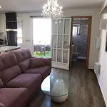Apartamento Con Terraza Cerca Del Paseo Maritimo