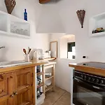 Sunny Rustic Townhouse