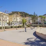 Cubo'S Urban Miranda Apartment