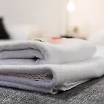 Elzonea By Smiling Rentals