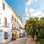 Apartamento Plaza De Los Naranjos Centro