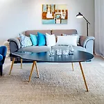Cb- Cozy Refurbished Apartment, Perfect Location