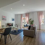 Modern, Stylish Apartment