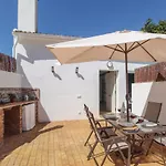 Gorgeous Home In Sayalonga With Wifi