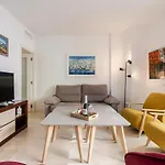Modern Apartment Next The Beach