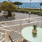 Homeholidaysrentals Eiffel - Costa Barcelona