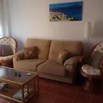 Az02 Roof Top Terrace Apartment, 2 Bedrooms, 1 Bathroom, Very Close To Beach
