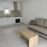 Apartamento Con Terraza Y Piscina Comunitaria