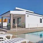Chalet Moderno Con Pisicina