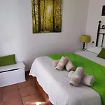 Bonito Apartamento En Alcaidesa Con Piscina