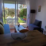 Bonito Apartamento En Alcaidesa Con Piscina