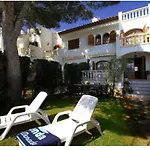Chalet A 100M De La Playa De Cristal, Pino Alto
