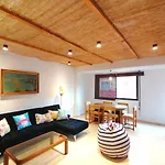 La Casa De Las Piedras, Con Vistas Al Mar