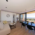 Amazing Apartment With Stunning Views