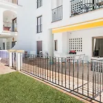 2054-Amazing Apt On Beach