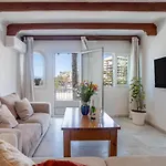 Comfortable Yacht Club Apartment