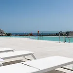 Newly Built 3-Bdrm Luxury Apt W/ Stunning Sea Views